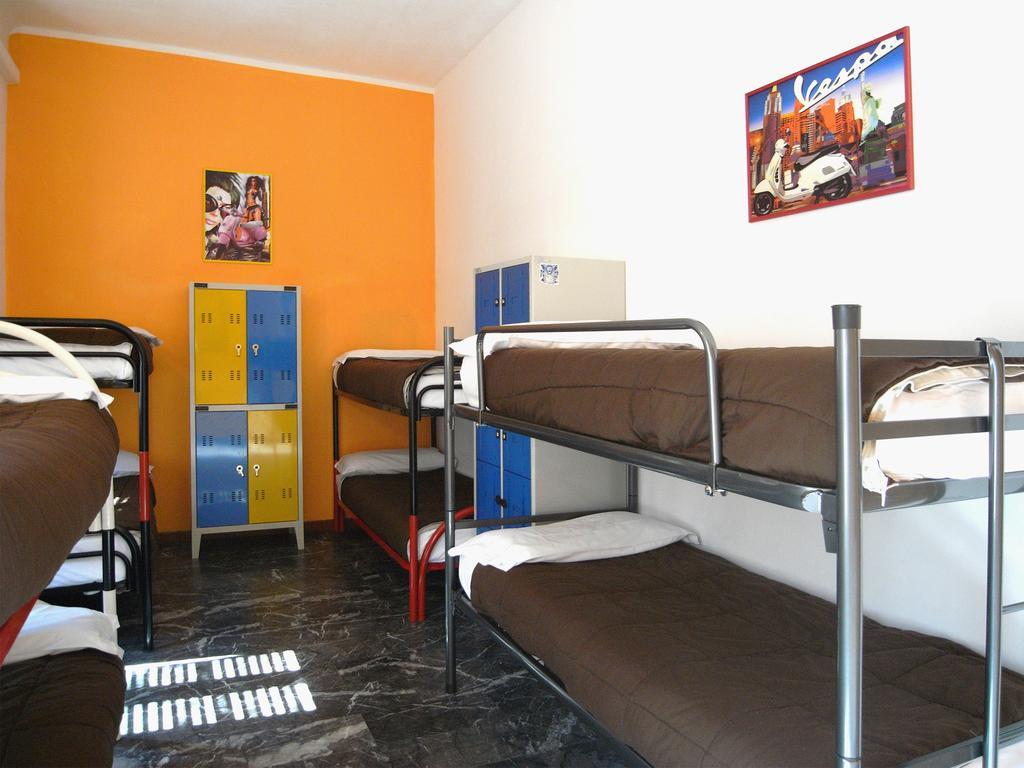 Hostel California Milán Pokoj fotografie