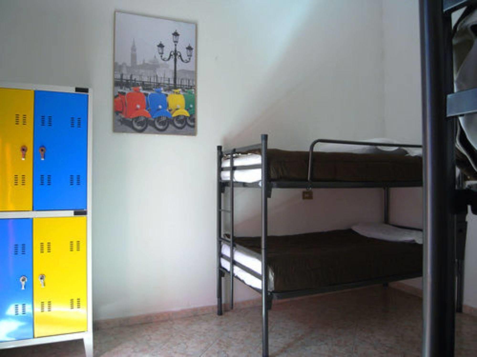 Hostel California Milán Exteriér fotografie