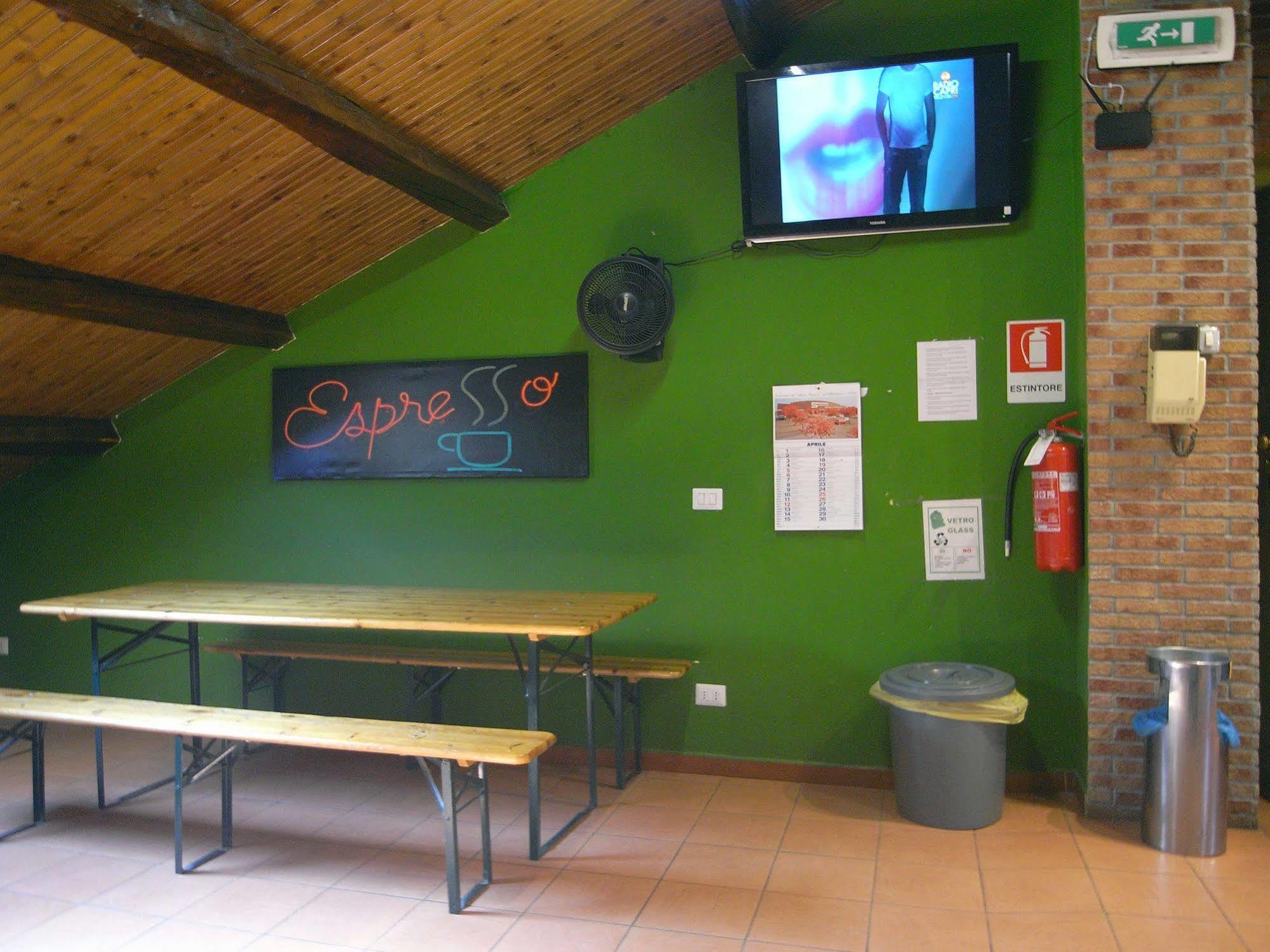 Hostel California Milán Exteriér fotografie