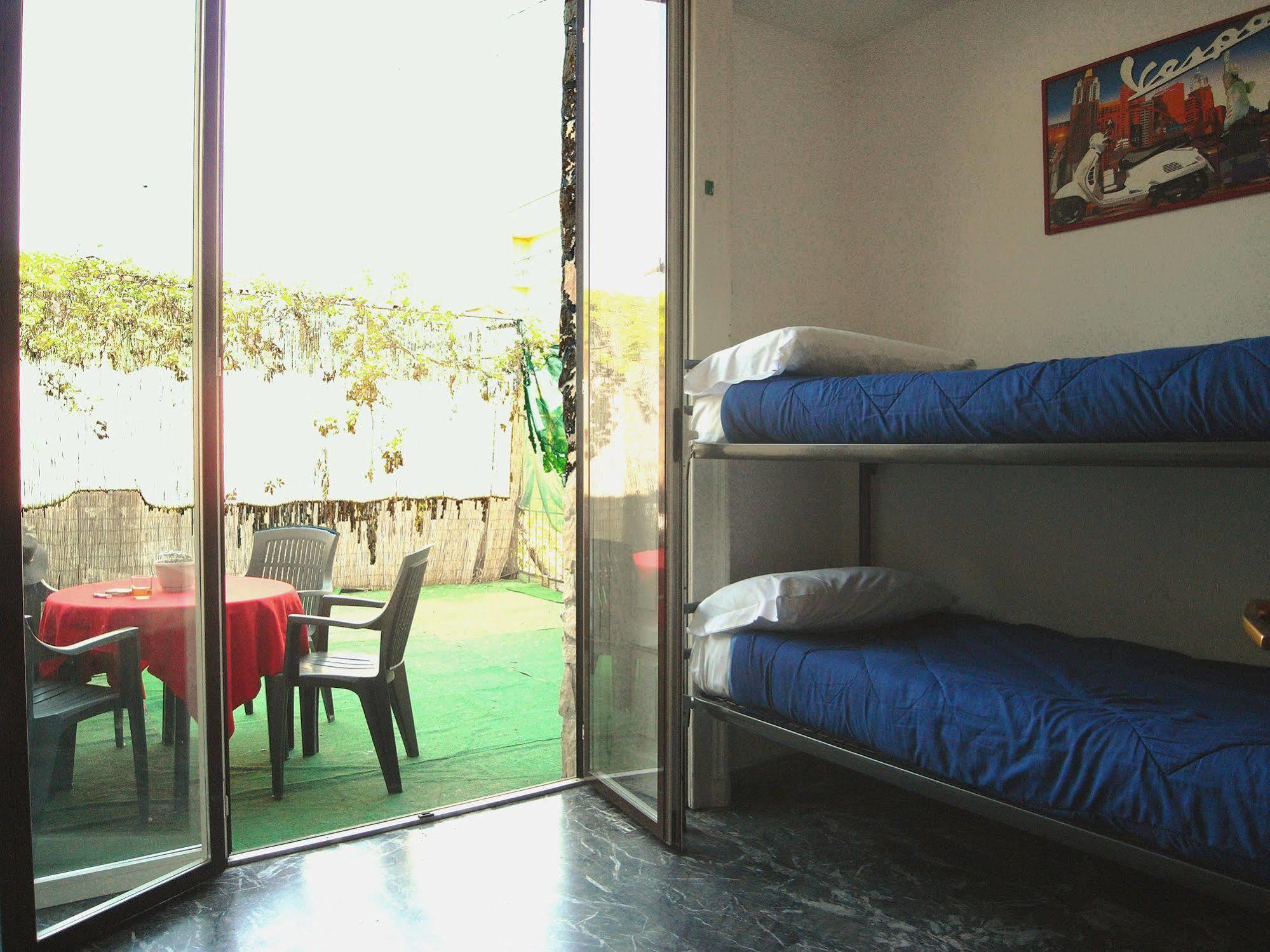 Hostel California Milán Exteriér fotografie