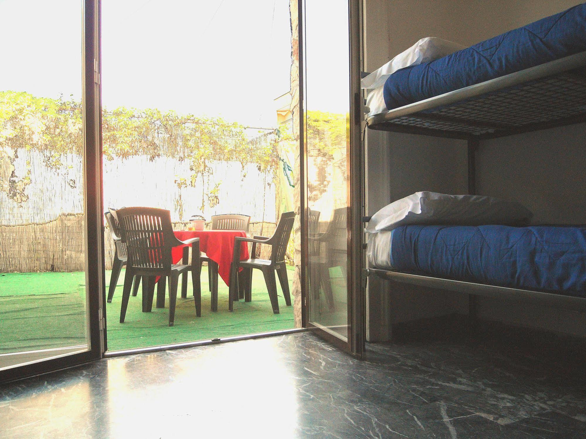Hostel California Milán Exteriér fotografie